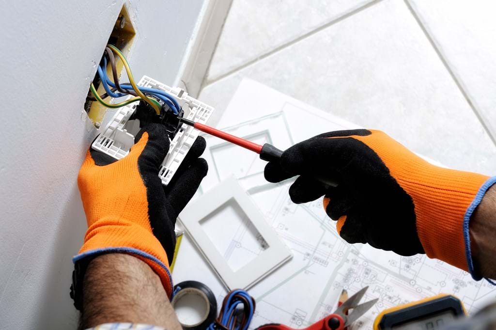 usługi elektryczne usługi elektryczne